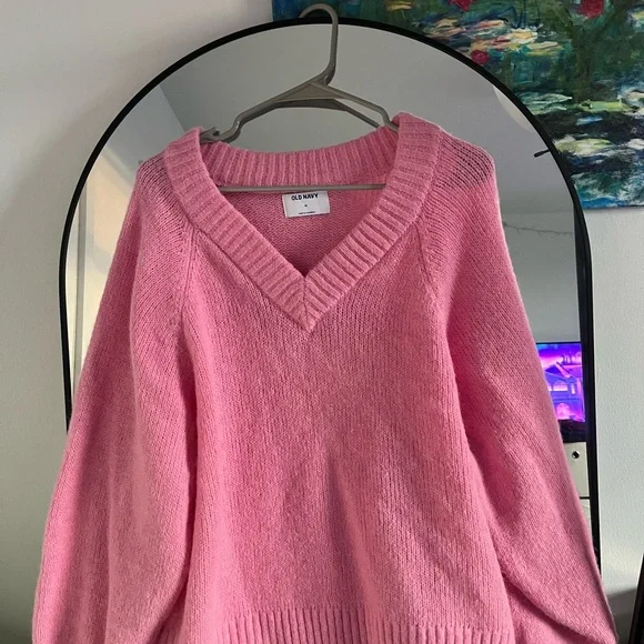 Old Navy Pink V-Neck Women's Sweater - Picture 2 of 4